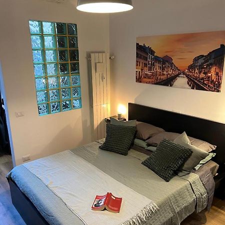 Stylish Apartment 3 Km Away From Duomo - Netflix, Wi-Fi, All Comforts Included Milánó Kültér fotó