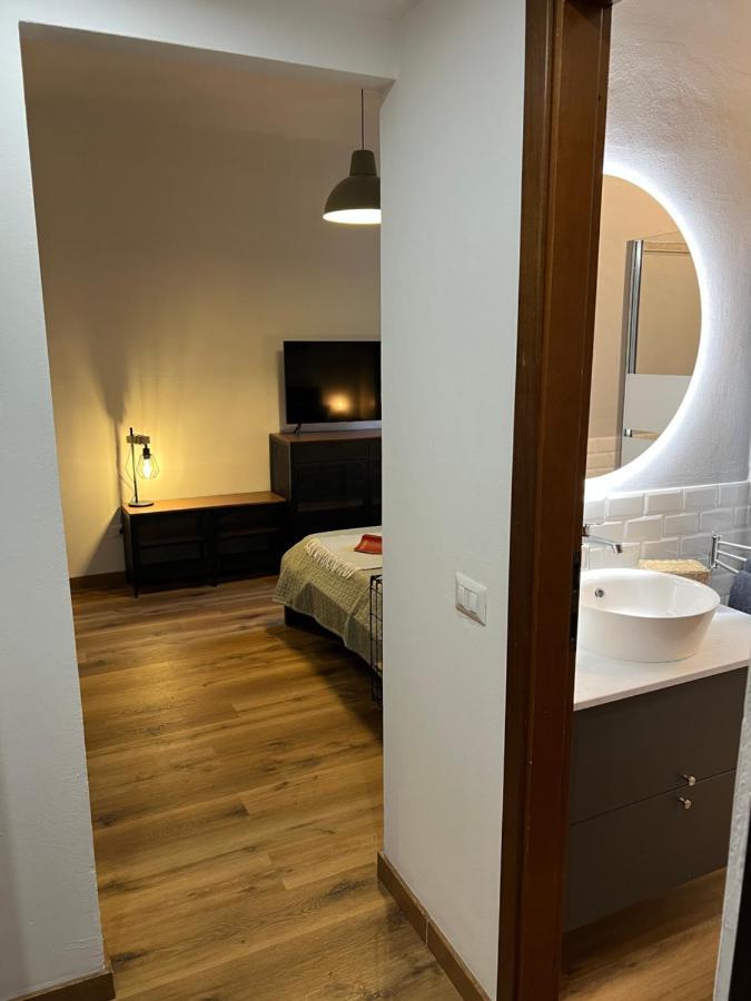 Stylish Apartment 3 Km Away From Duomo - Netflix, Wi-Fi, All Comforts Included Milánó Kültér fotó